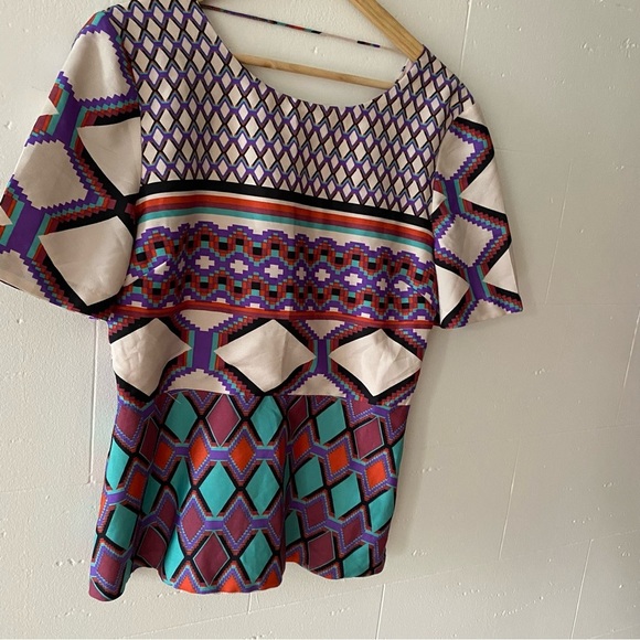 Walter Baker Geometric Patterned Top - Picture 8 of 13